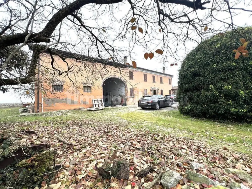 Casa indipendente in vendita a Sustinente