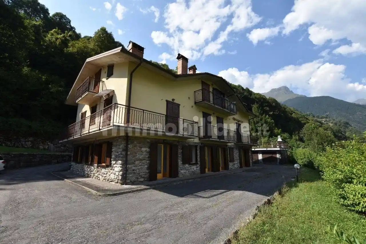 Appartamento in vendita a Gandellino