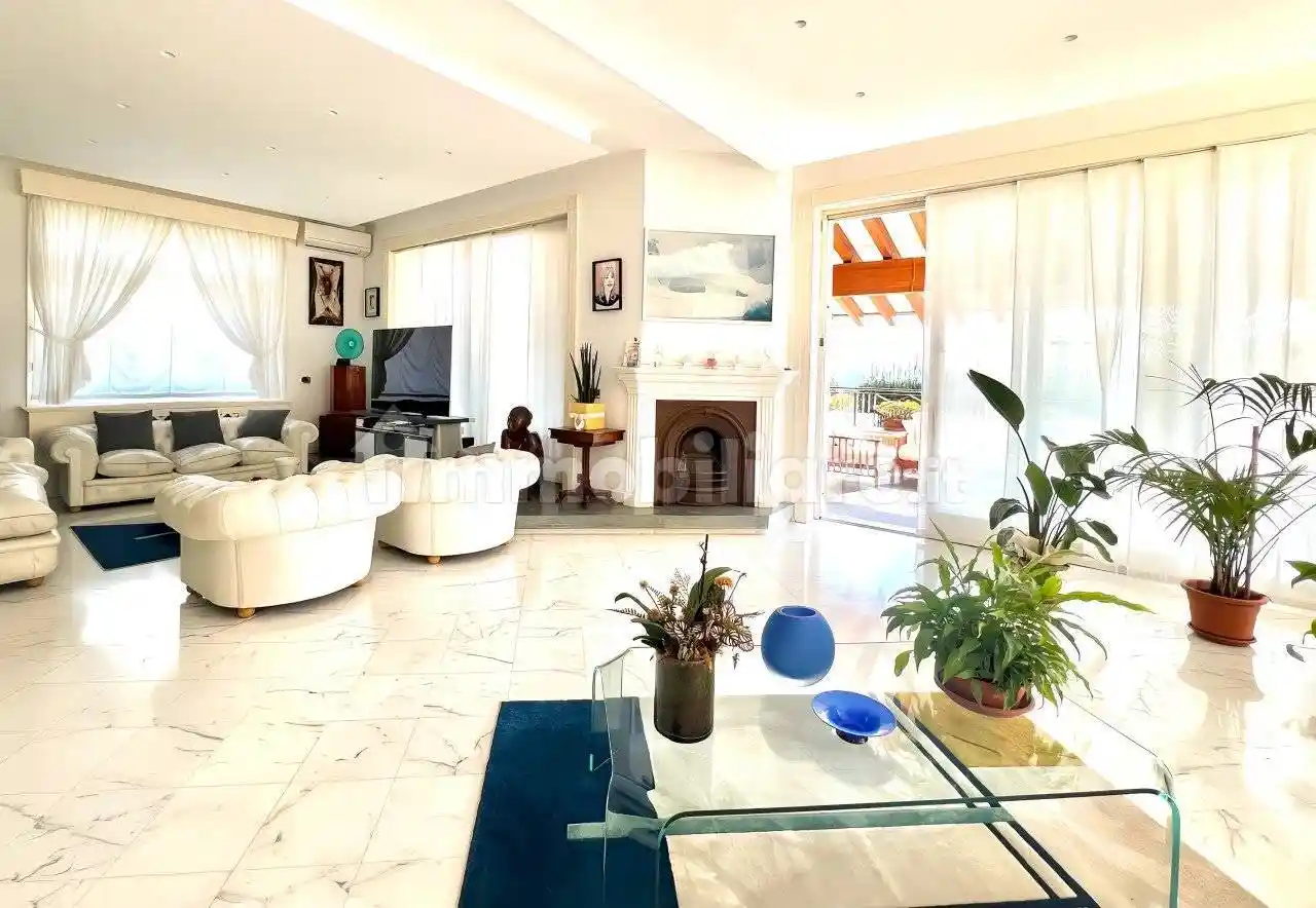 Villa in vendita a Camaiore