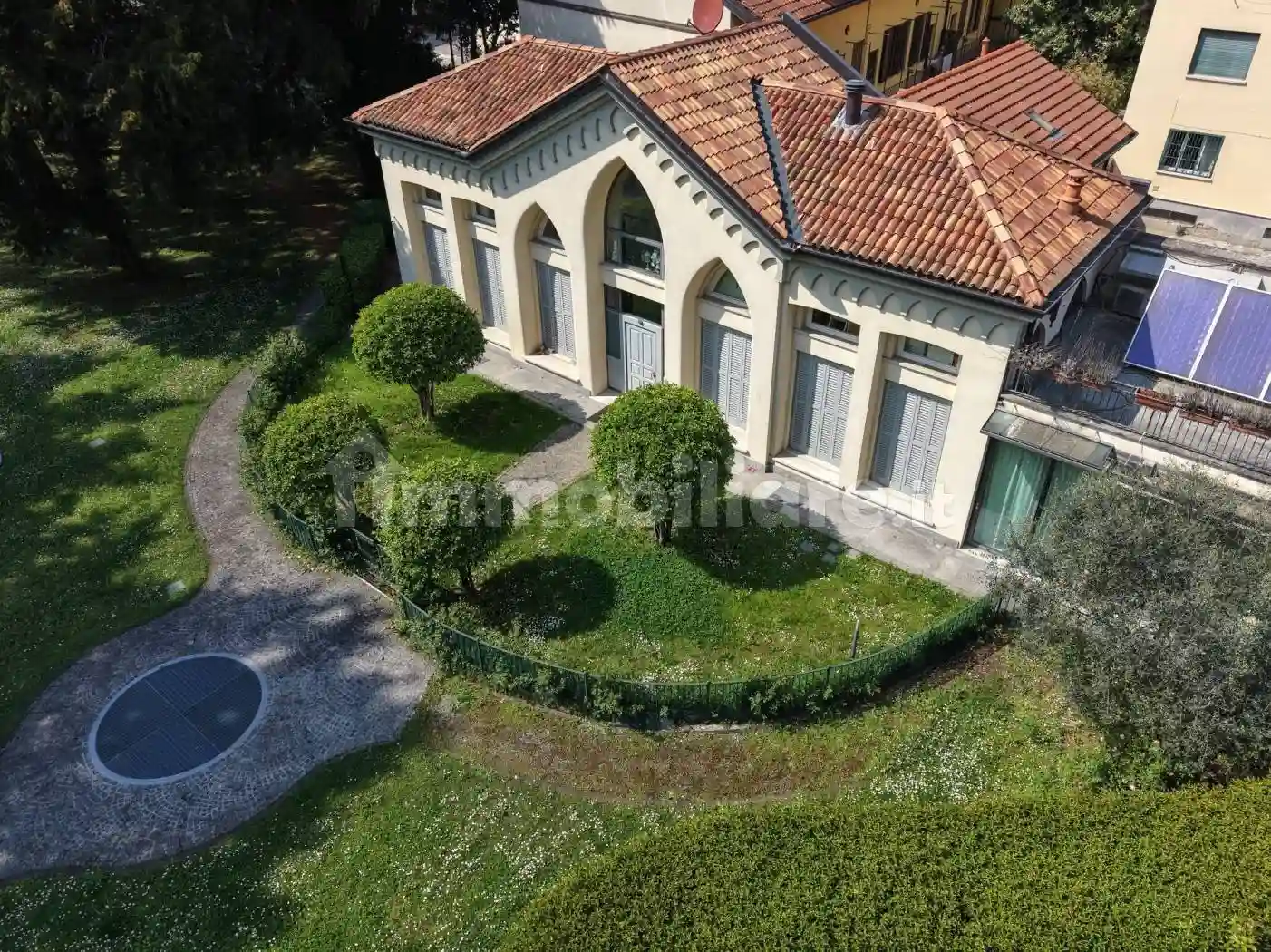 Villa - foto 2
