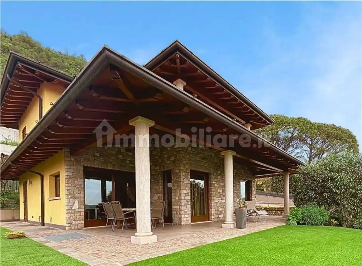 Villa in vendita a Sarnico