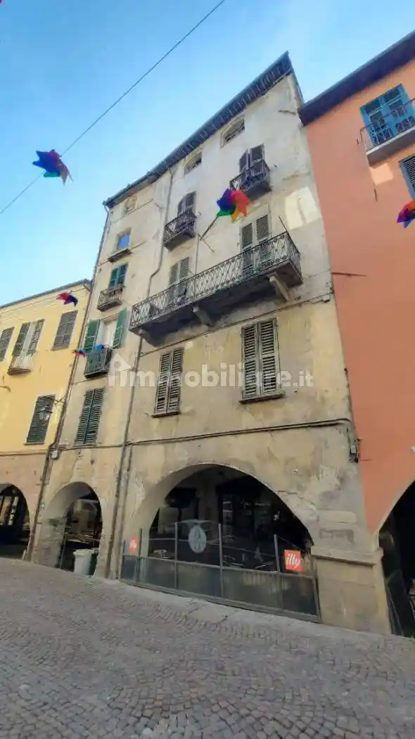 Palazzo - Edificio in vendita a Ceva