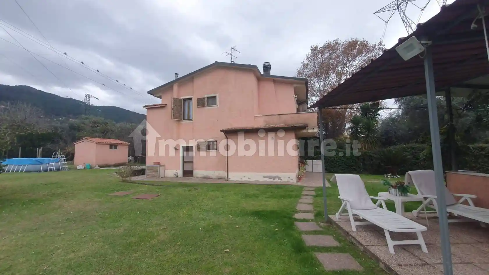 Casa indipendente in vendita a Pietrasanta