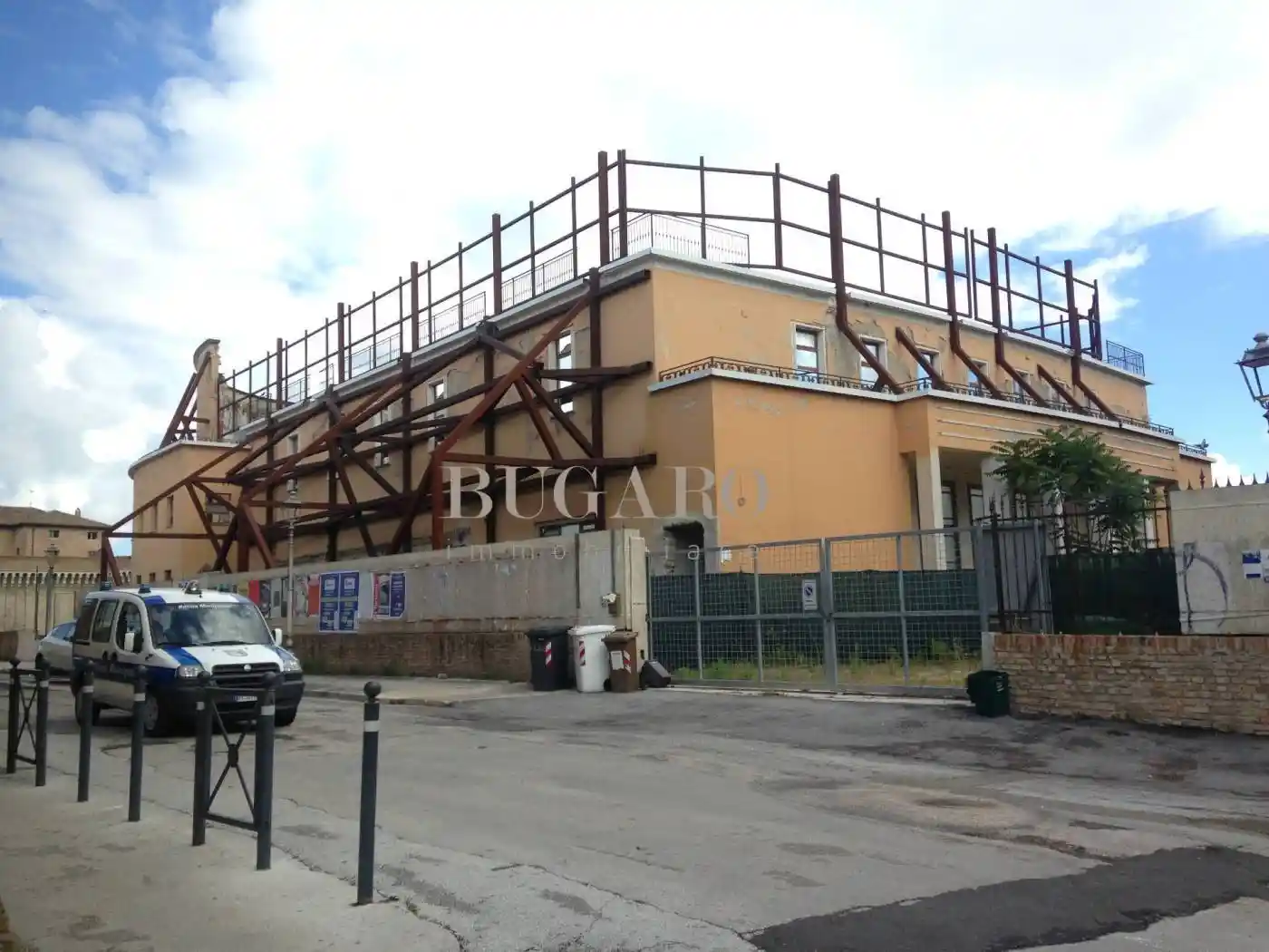 Palazzo - Edificio in vendita a Senigallia