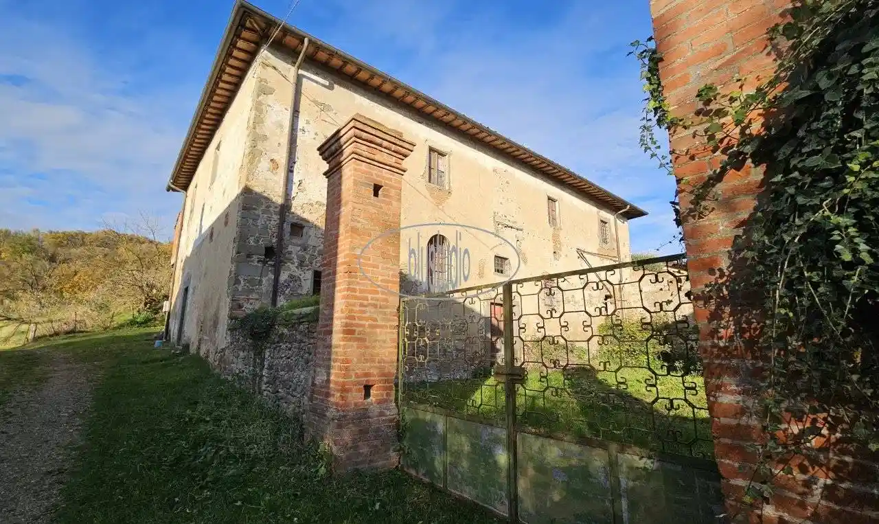 Rustico - Casale in vendita a Reggello