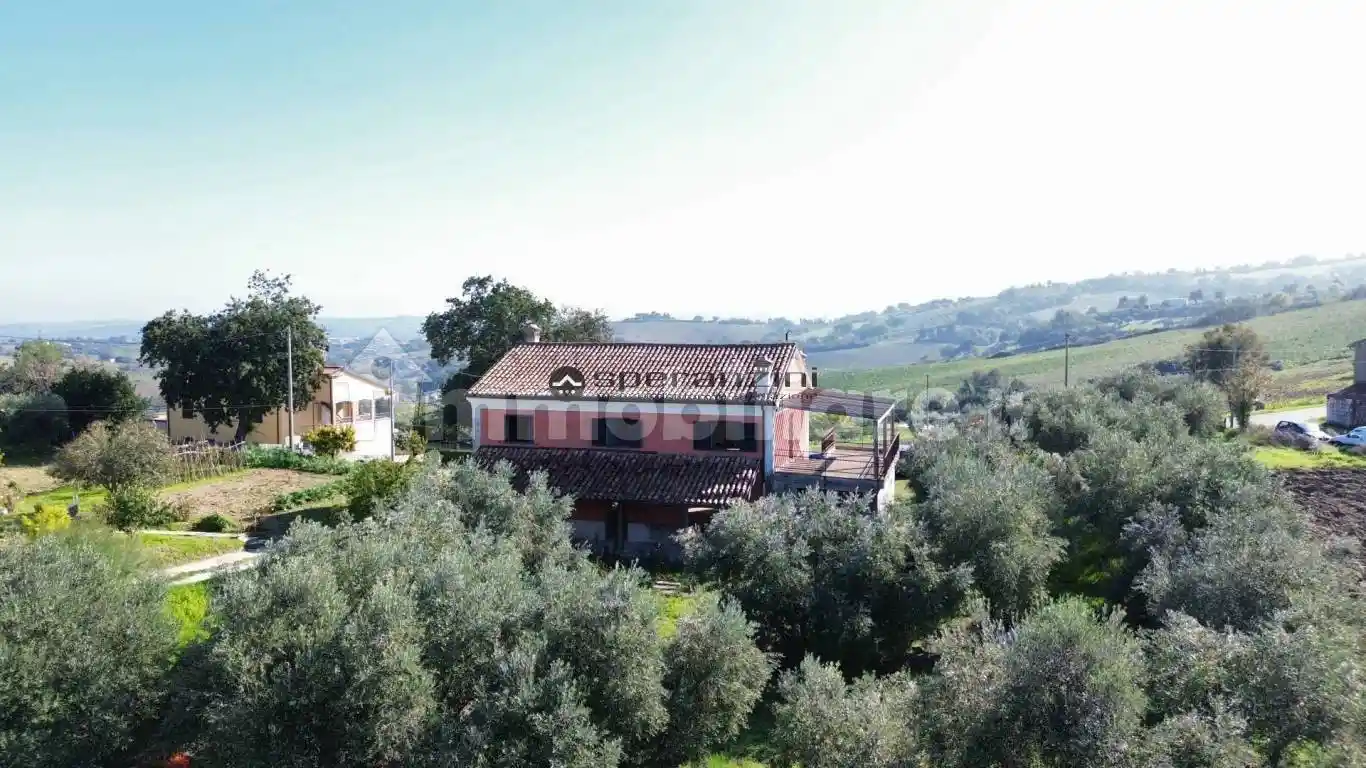 Rustico - Casale in vendita a Cartoceto