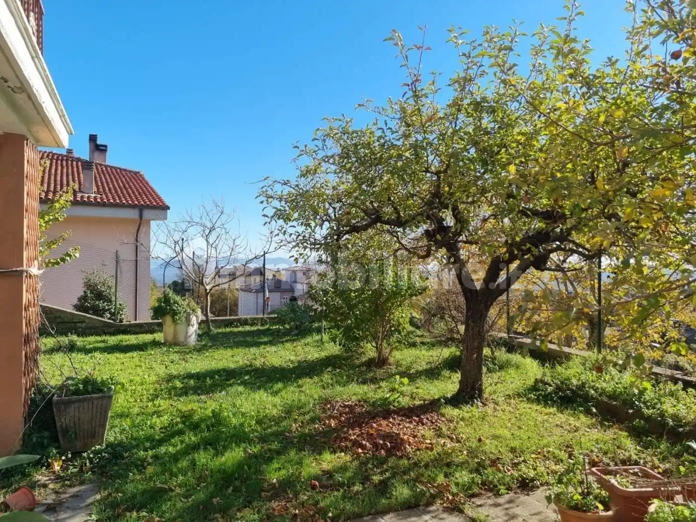 Villa in vendita a Caprarola