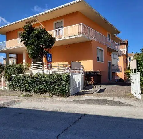 Villa in vendita a Giano dell'Umbria