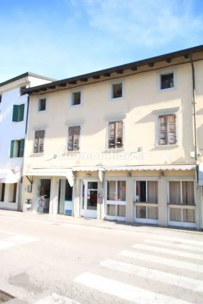 Palazzo - Edificio in vendita a San Vito al Tagliamento