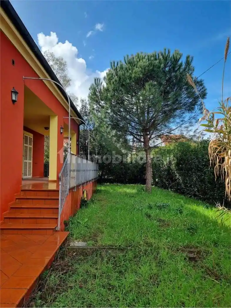 Villa in vendita a Sarzana