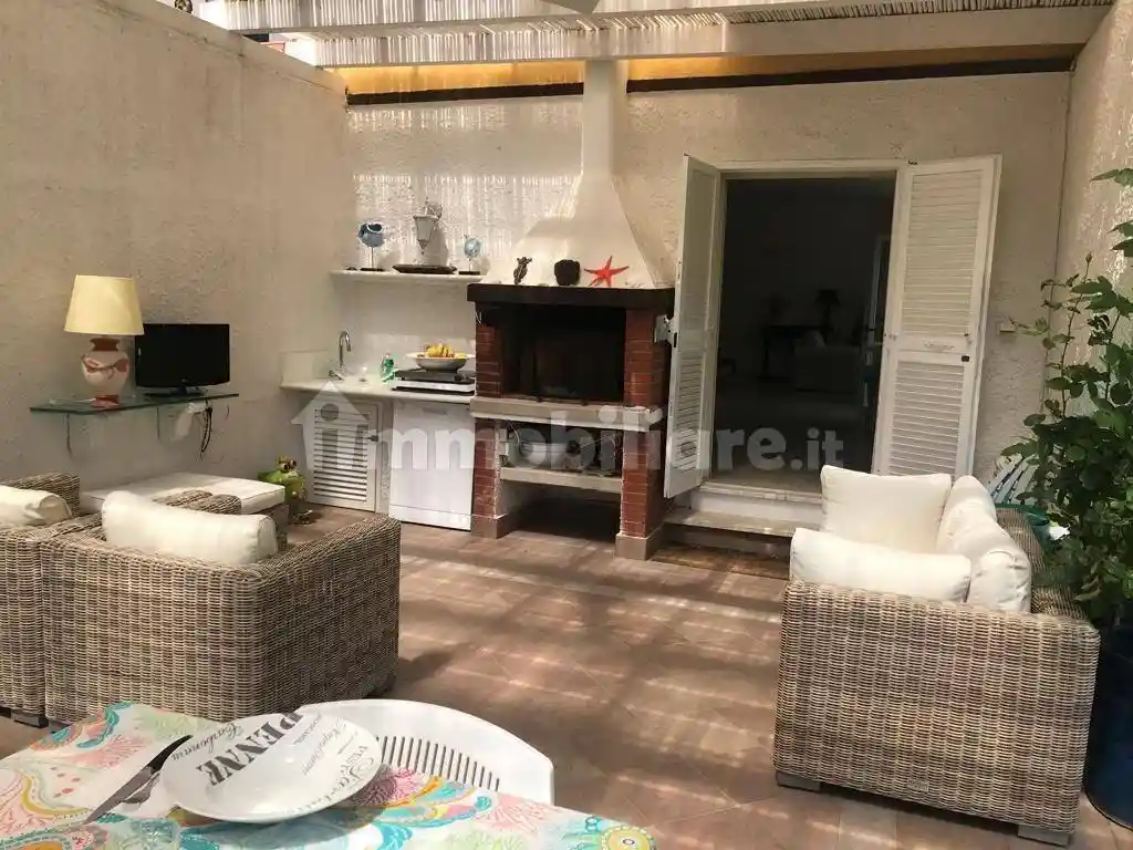 Villa unifamiliare via San Felice Circeo 18, Litoranea Terracina - San Felice, Terracina - foto 2