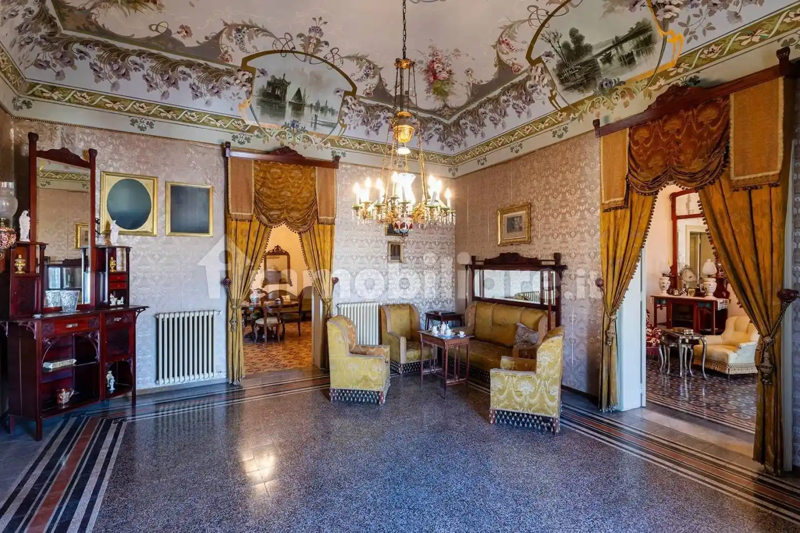 Palazzo - Edificio in vendita a Scicli