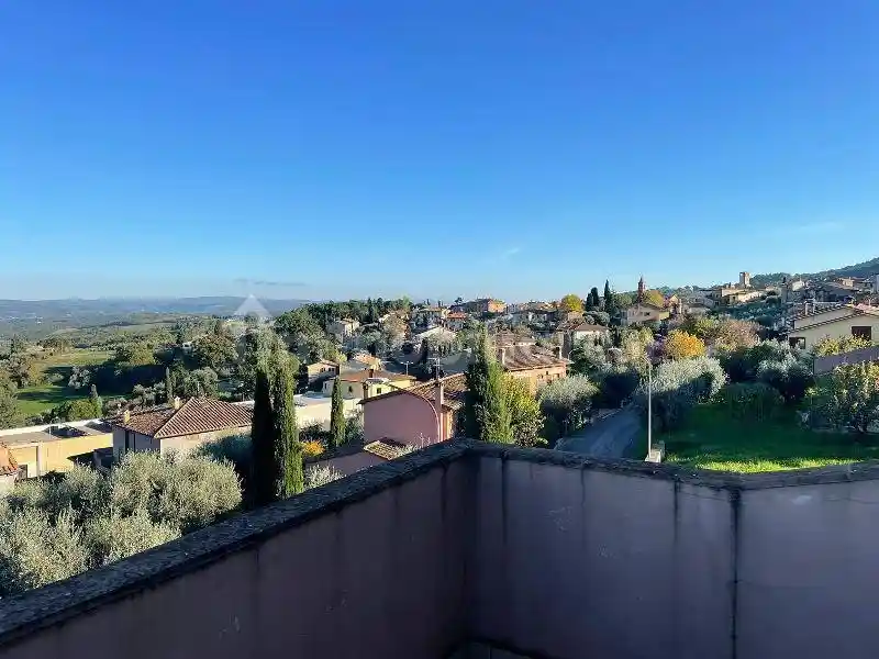 Appartamento in vendita a Cetona