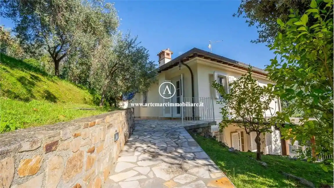 Villa in vendita a Pietrasanta