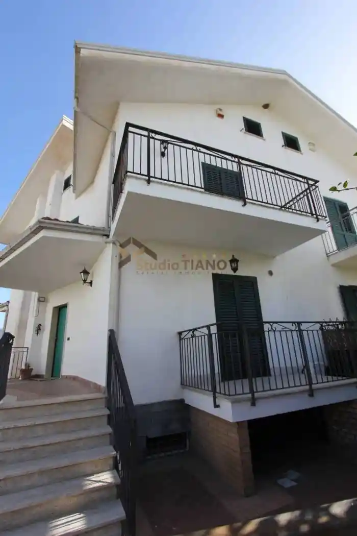 Villa bifamiliare via Alessandro Magno 559, Quattromiglia, Rende - foto 2