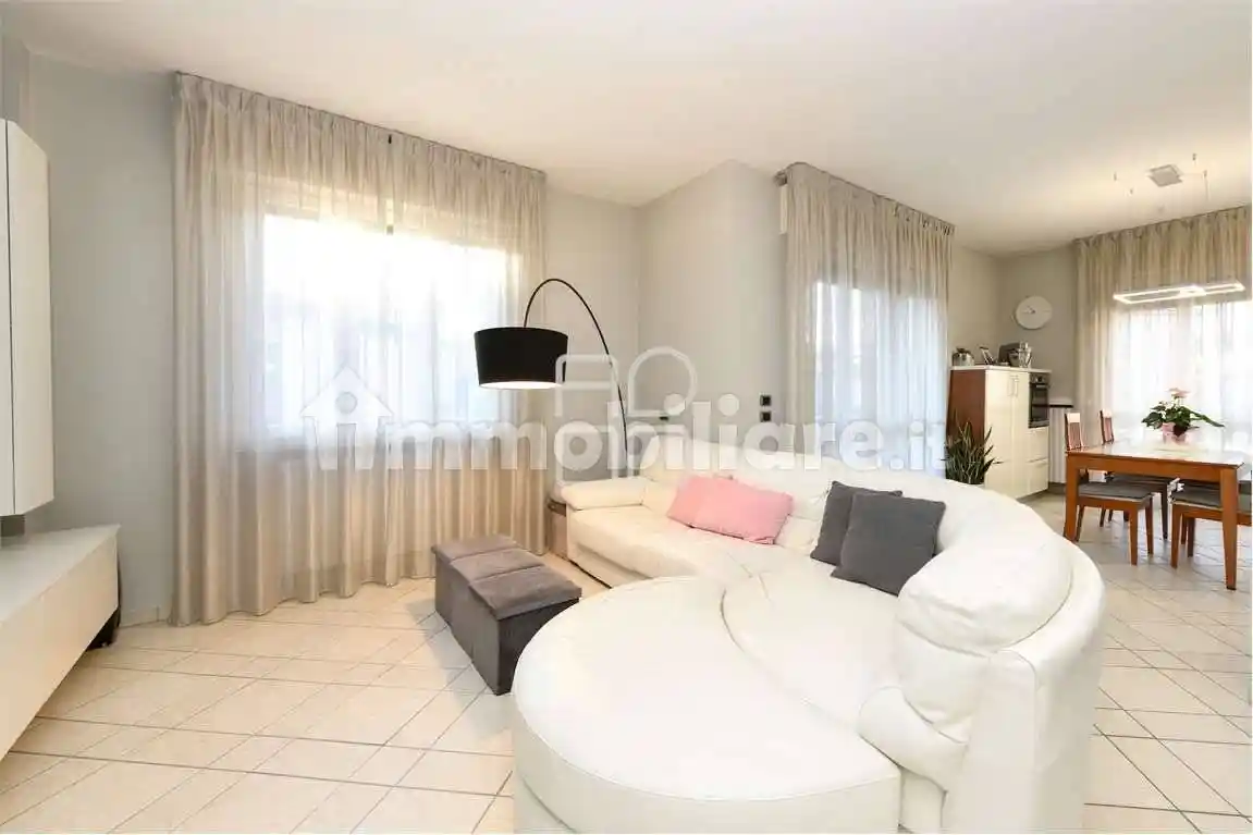 Appartamento in vendita a Desenzano del Garda