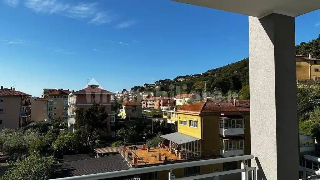 Appartamento in affitto a Andora