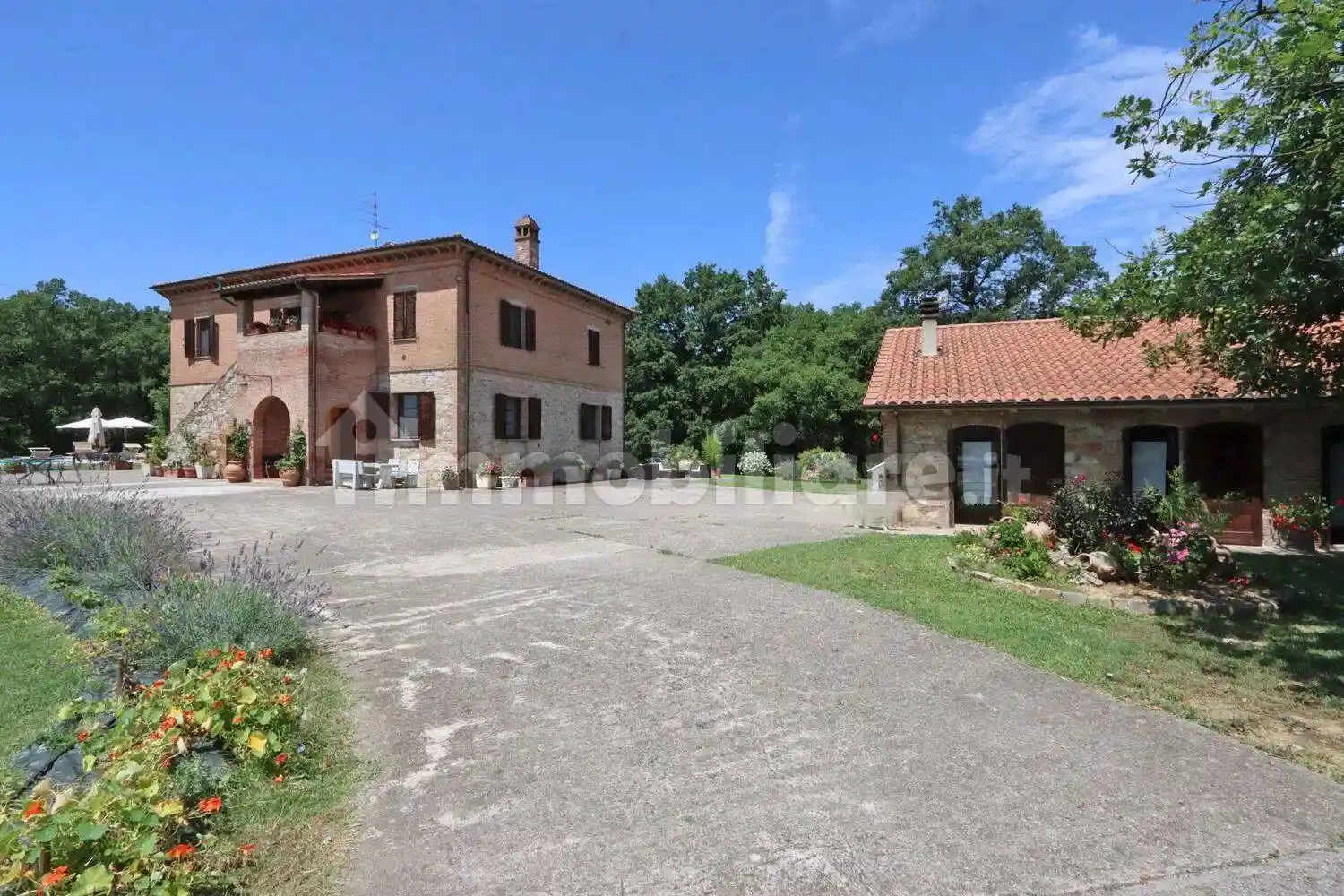 Rustico - Casale in vendita a Castiglione del Lago