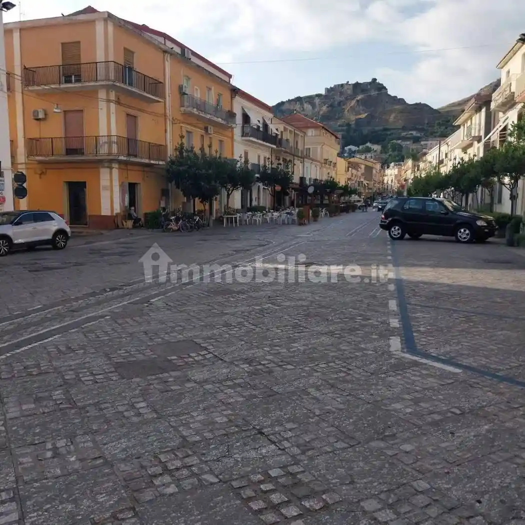 Trilocale piazza Cappuccini, 2, Centro, Amantea - foto 3