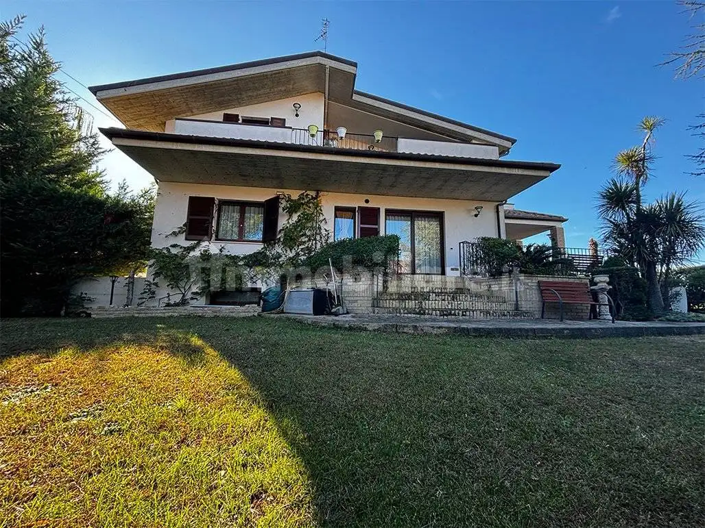 Villa in vendita a Montesilvano