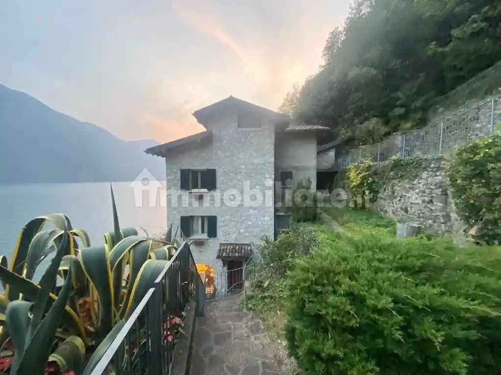 Villa in vendita a Valsolda