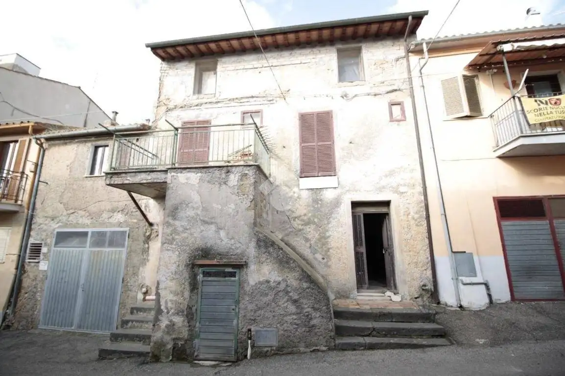 Palazzo - Edificio in vendita a Tessennano