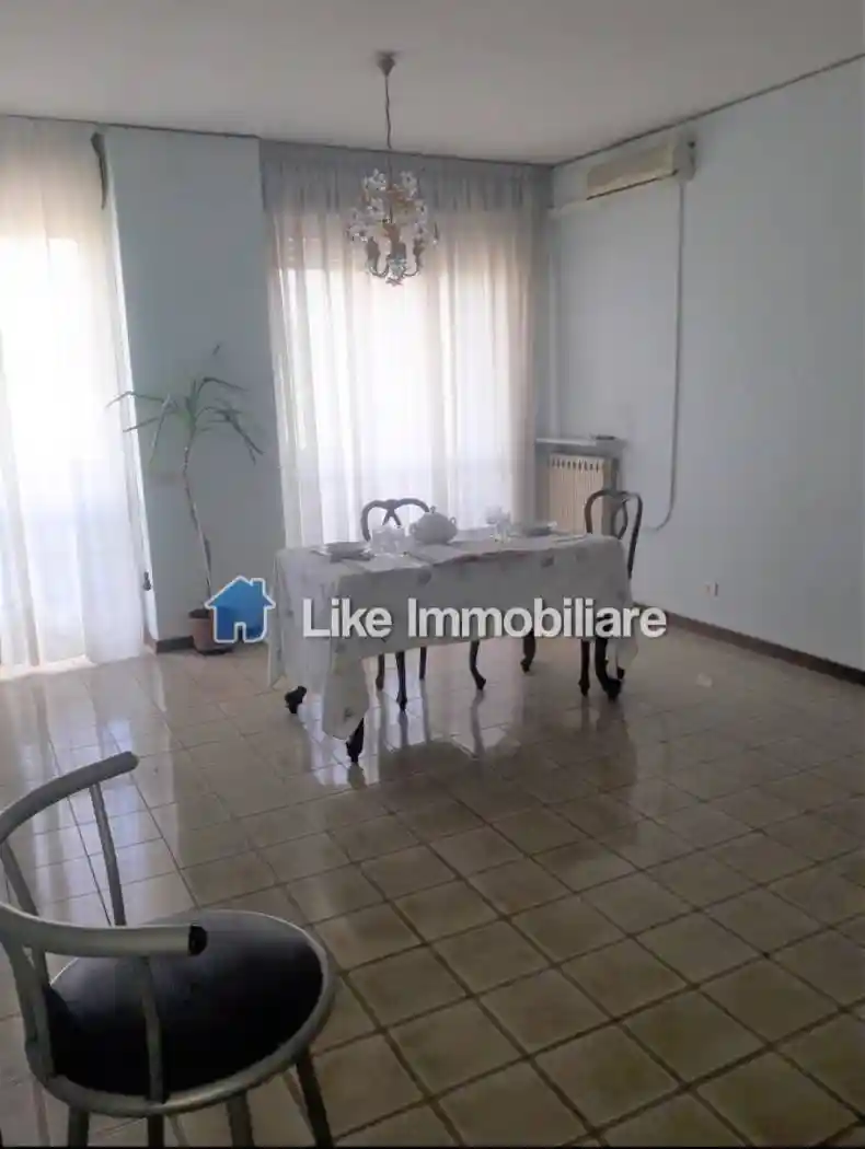 Appartamento in vendita a Modena