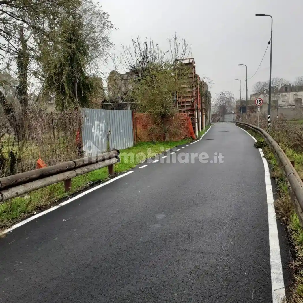 Cascina via Vaiano Valle 41, Corvetto, Milano - foto 2