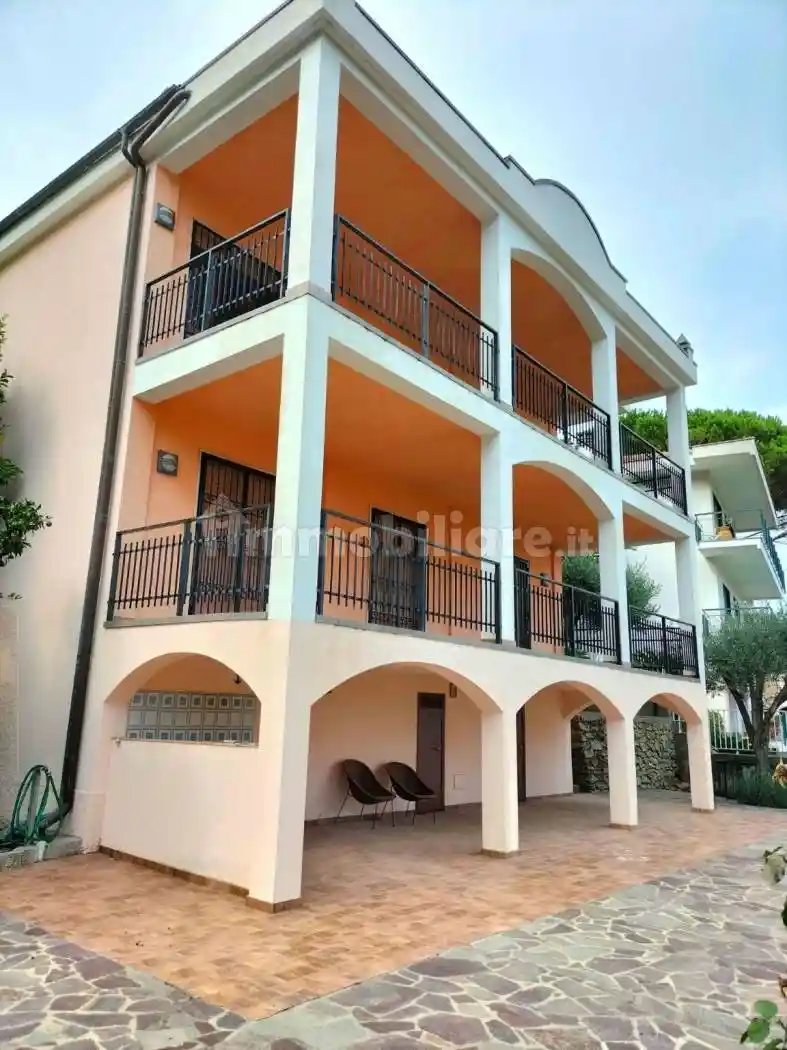 Villa in vendita a Noli