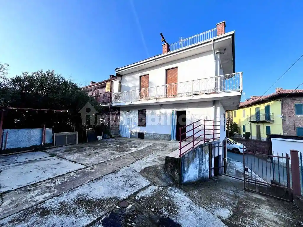 Casa indipendente in vendita a Mongardino