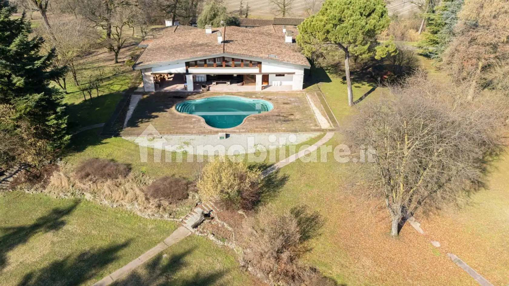 Palazzo - Edificio in vendita a Galgagnano