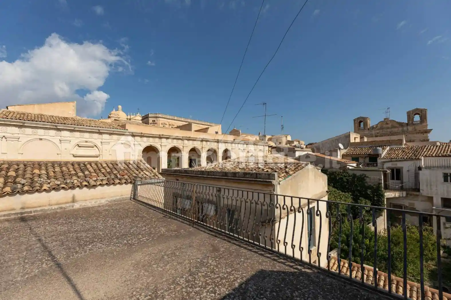 Palazzo - Edificio in vendita a Noto
