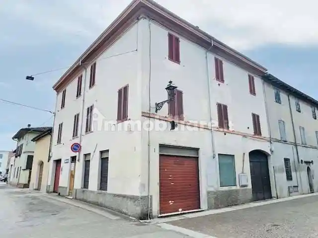Casa indipendente in vendita a Soragna