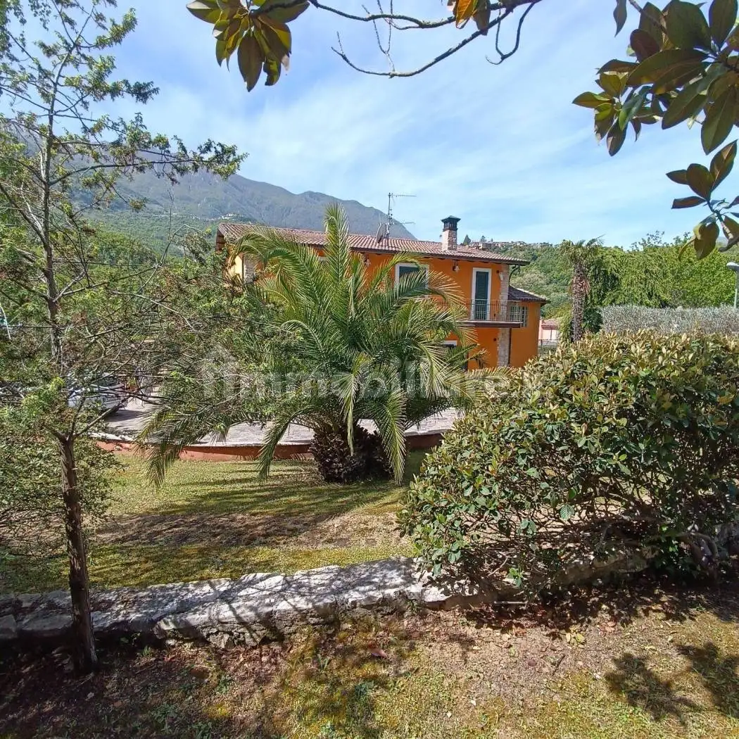 Villa in vendita a San Vincenzo Valle Roveto