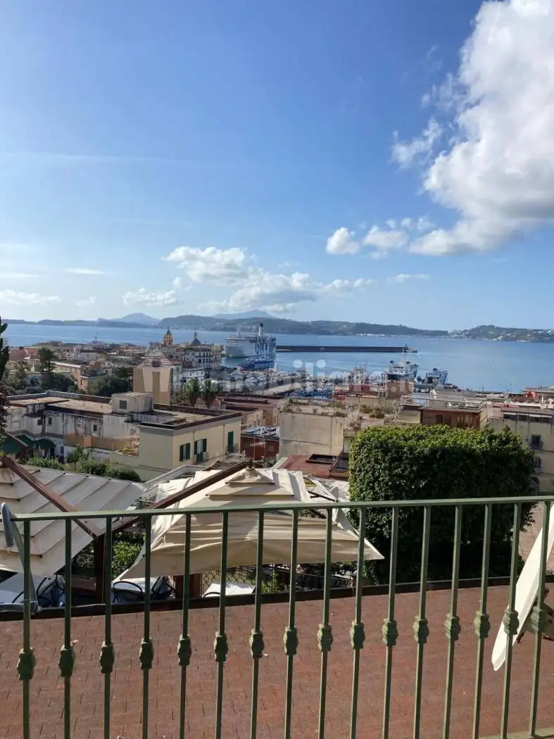 Appartamento in vendita a Pozzuoli