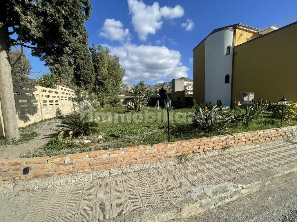 Villa in vendita a Motta San Giovanni