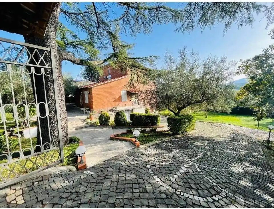 Villa in vendita a Tivoli