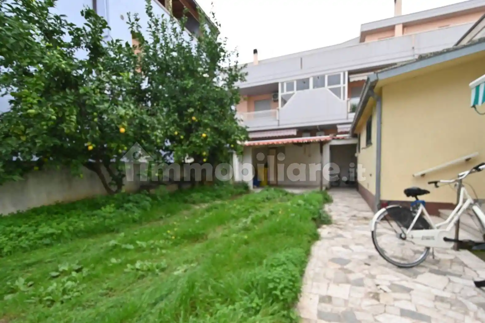 Villa unifamiliare via Secchia, Centro, Roseto degli Abruzzi - foto 2