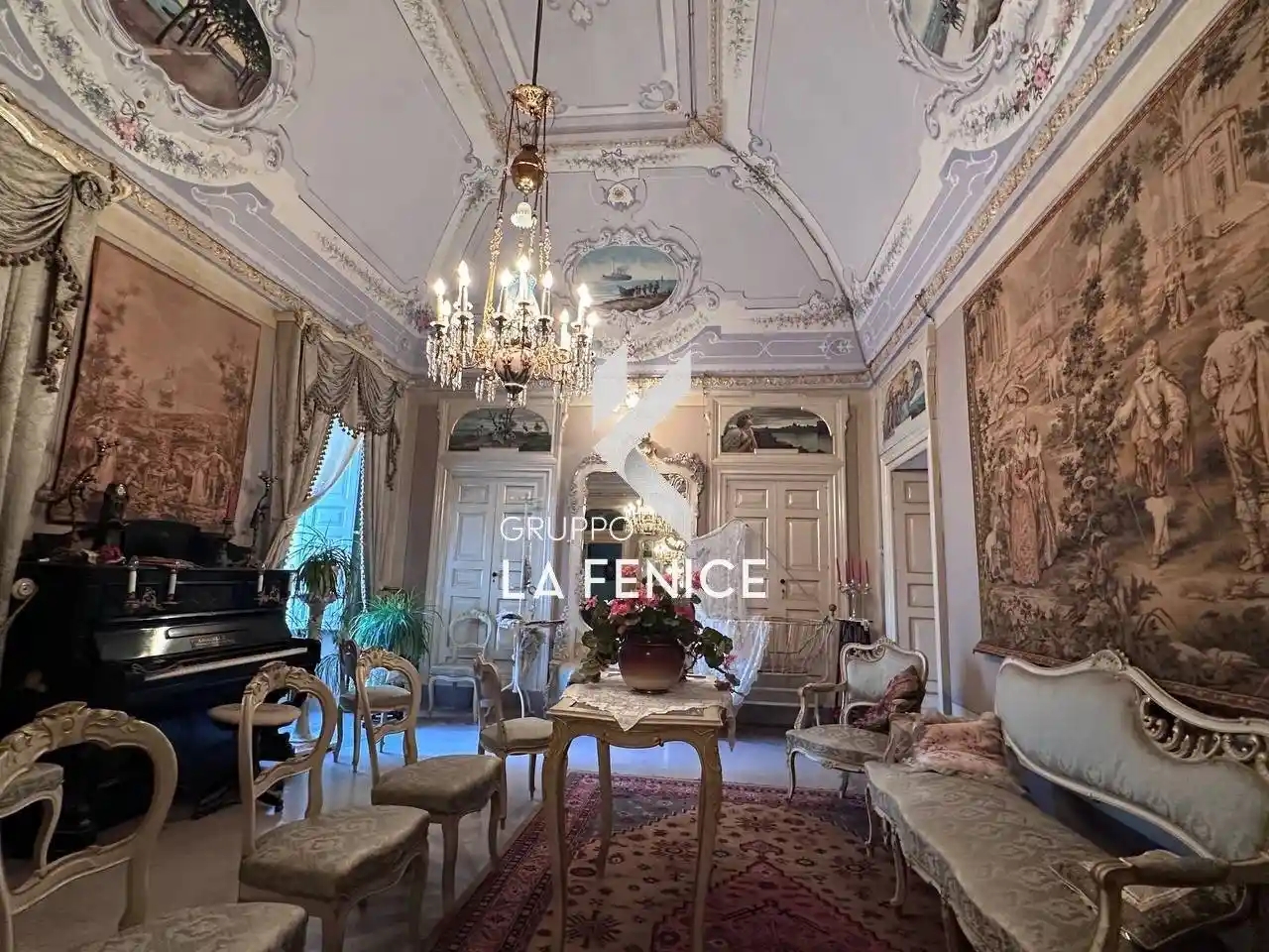 Palazzo - Edificio in vendita a Locorotondo