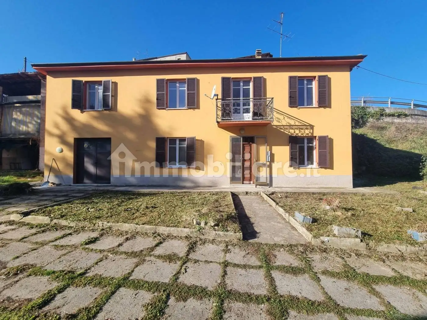 Villa in vendita a Camerana