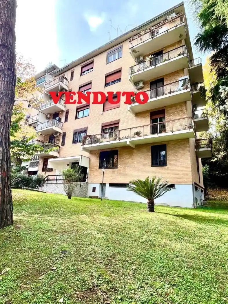 Appartamento in vendita a Roma