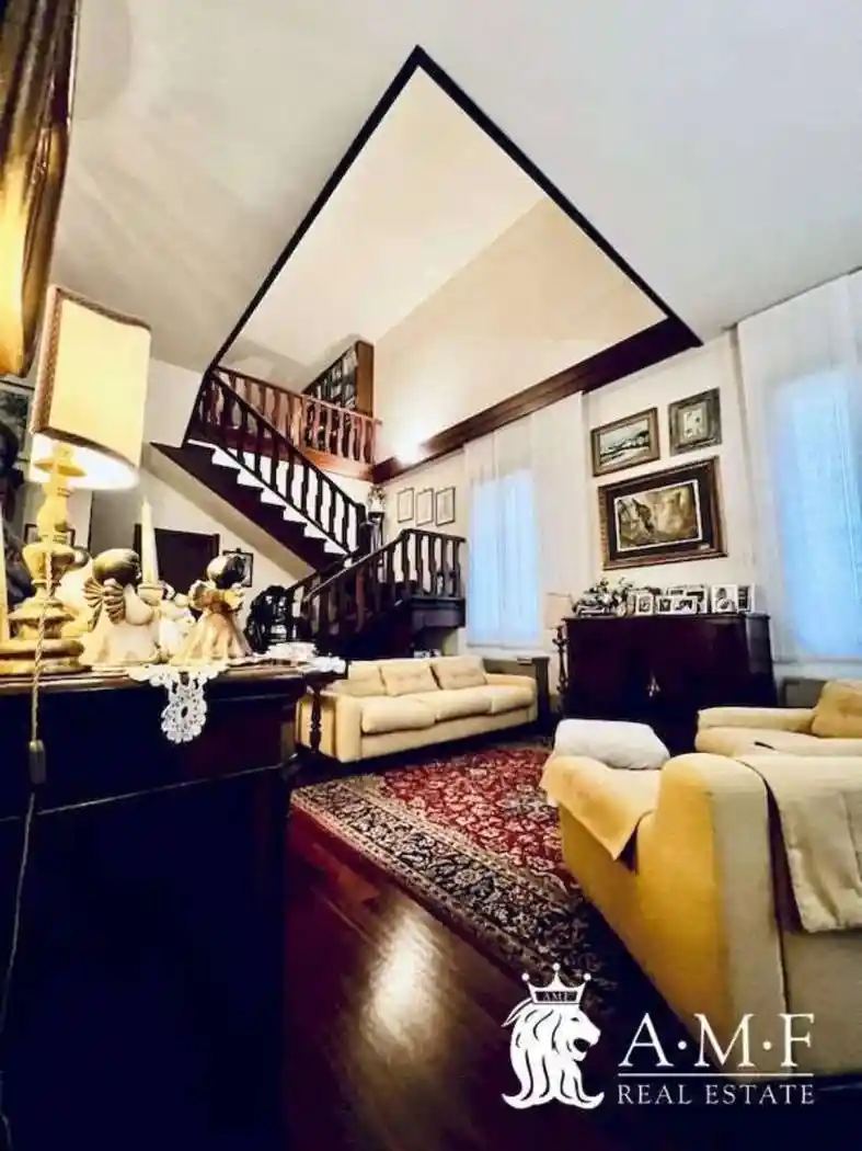 Villa in vendita a Montecatini-Terme