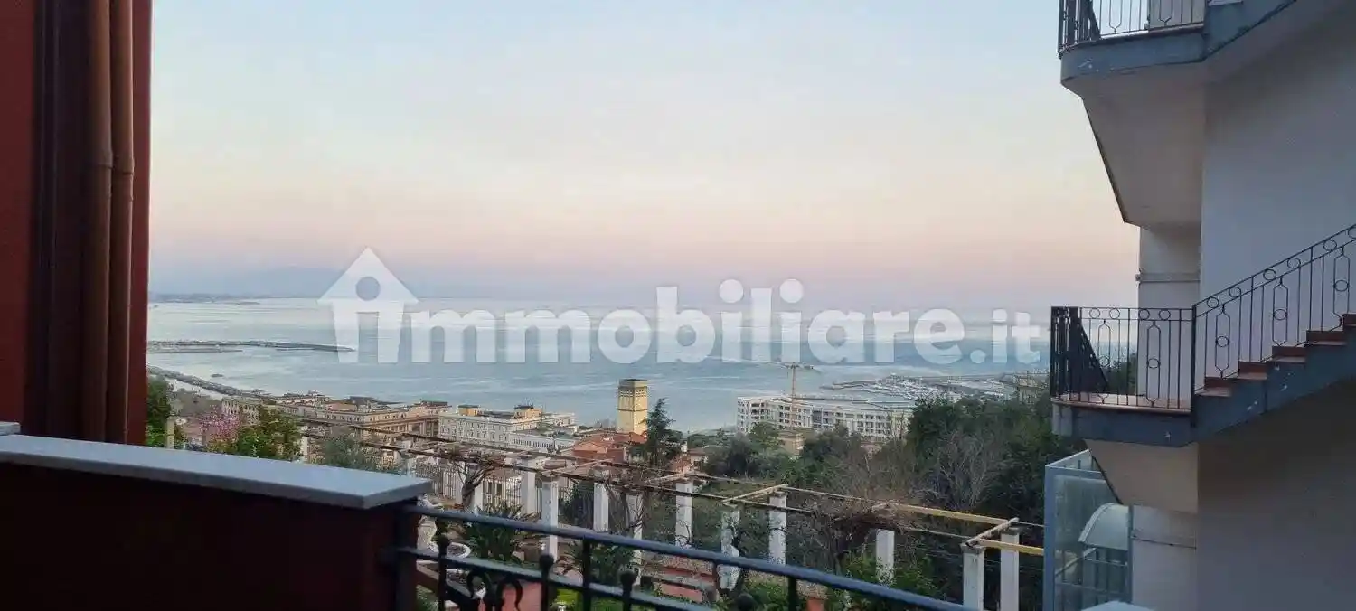 Appartamento in vendita a Salerno