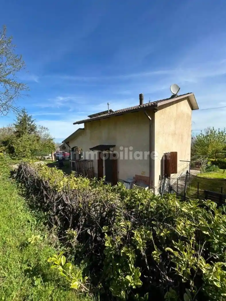 Villa in vendita a Serramazzoni