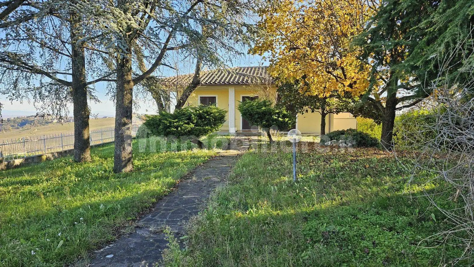 Villa in vendita a Rovescala