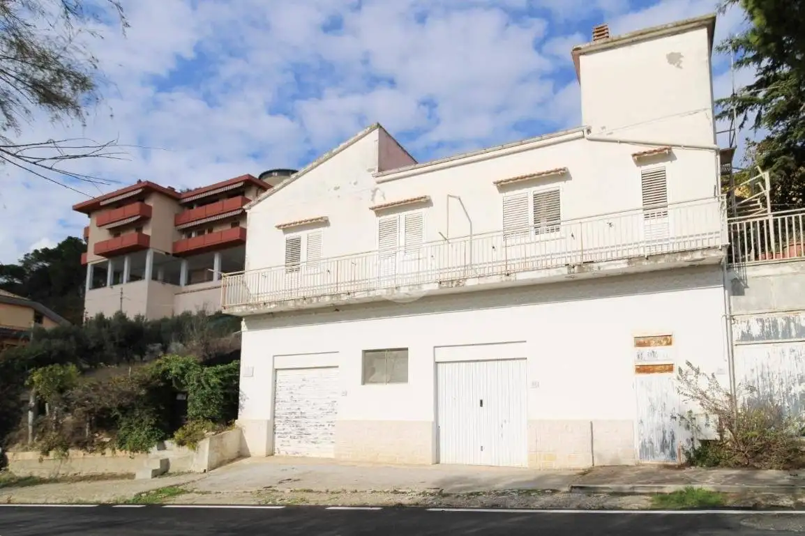 Casa indipendente in vendita a Pineto