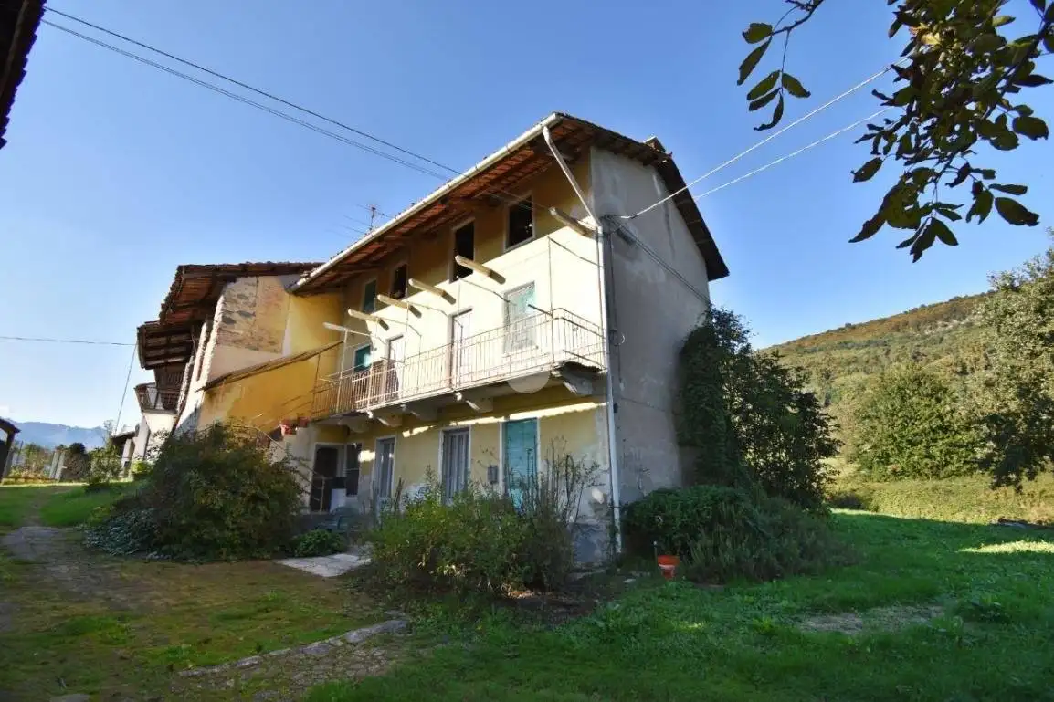 Casa indipendente in vendita a Bollengo