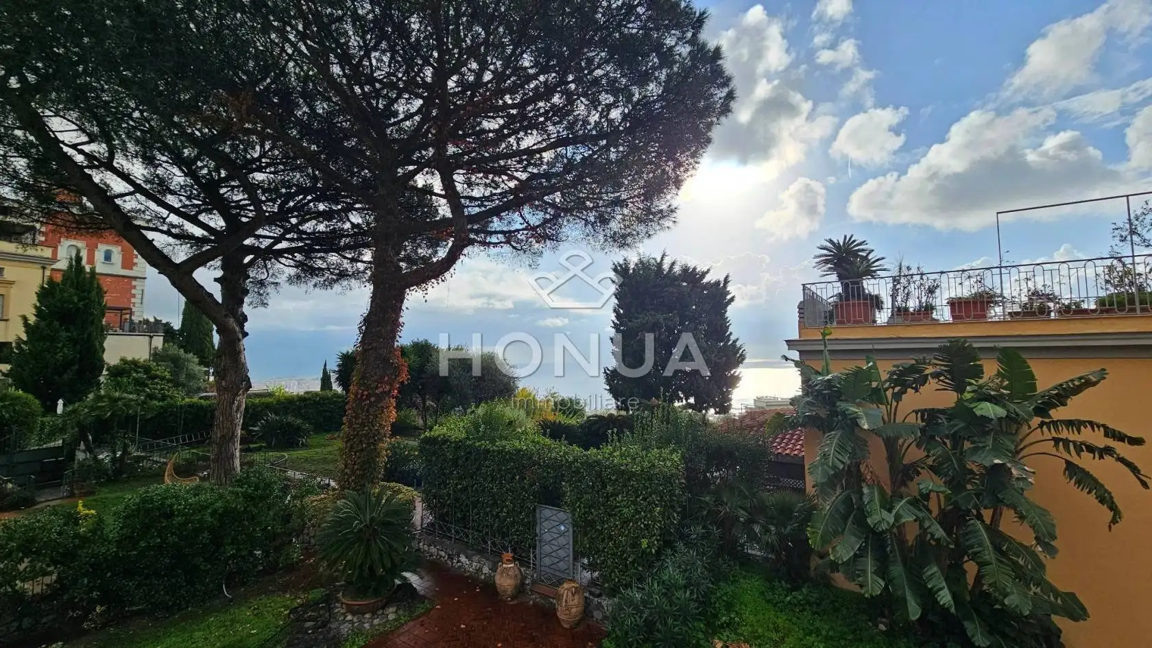 Appartamento in affitto a Napoli