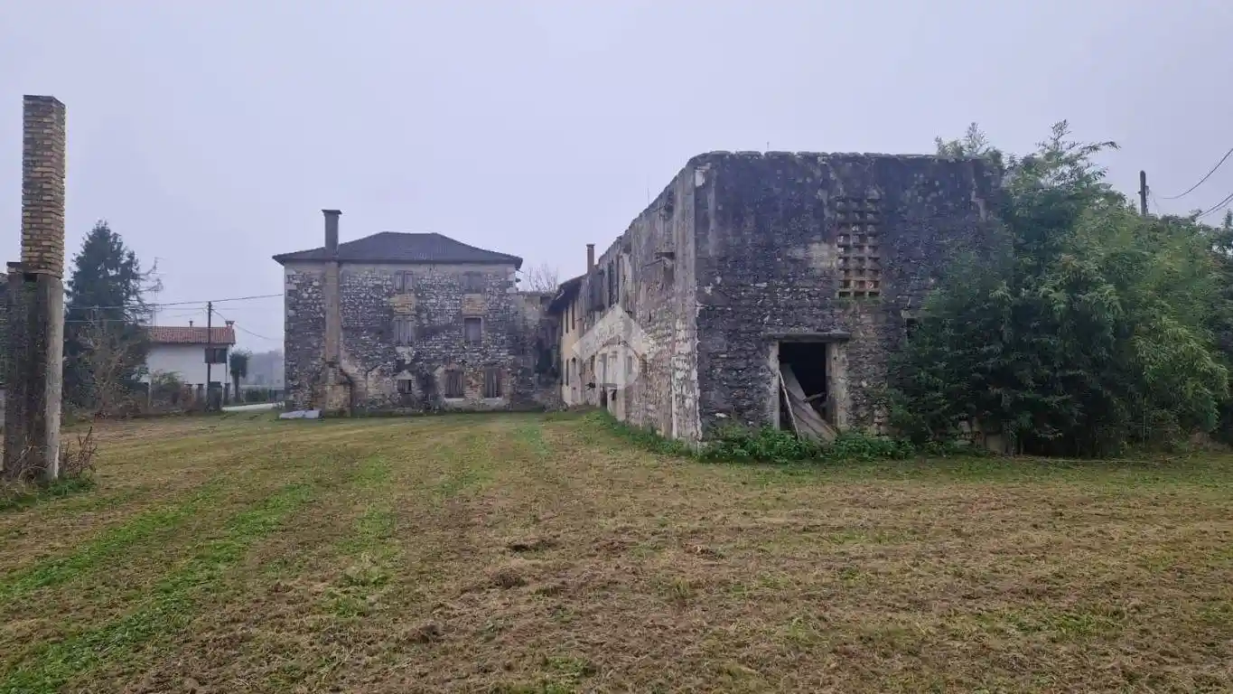 Rustico - Casale in vendita a Sacile