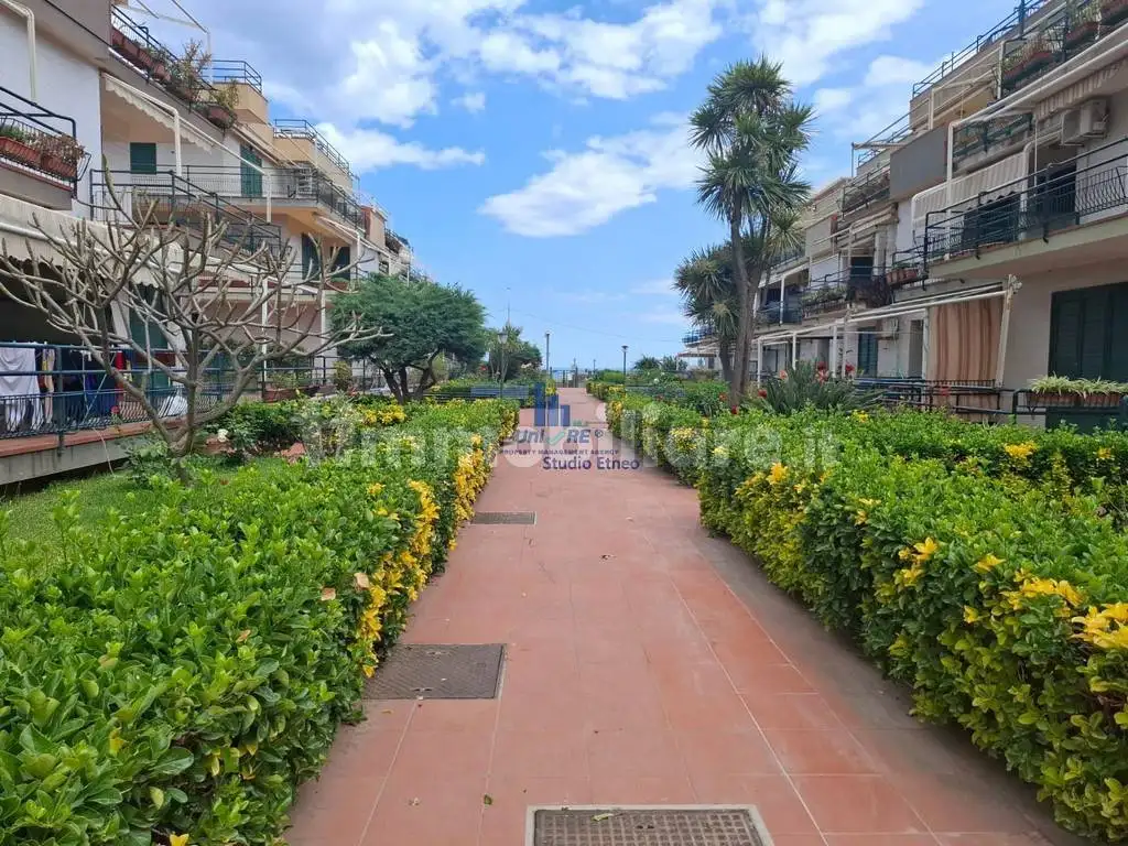 Appartamento in affitto a Mascali